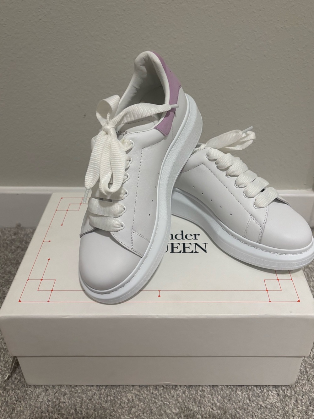 Alexander McQueen Kids White Leather Sneakers with Lilac Heel NWT in Box